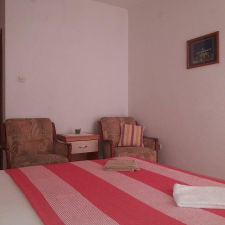 Apartments Erceg Omiš Eksteriør bilde