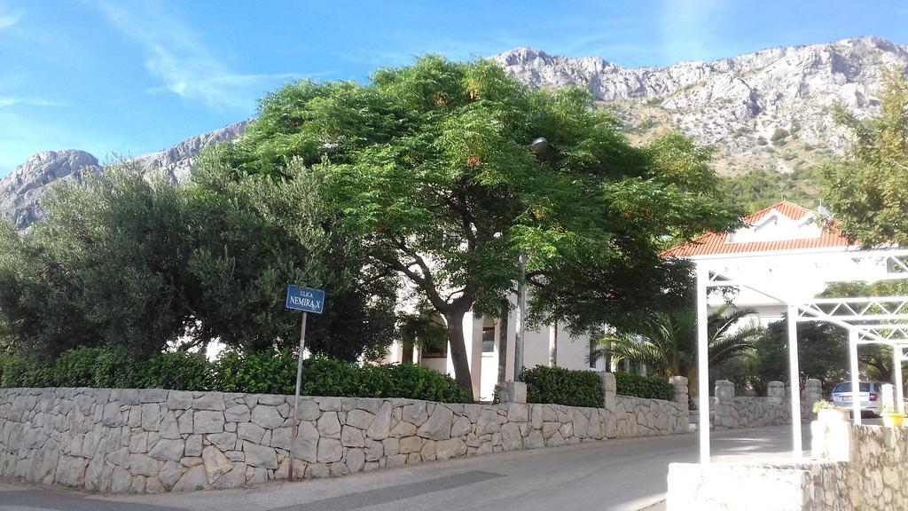 Apartments Erceg Omiš Eksteriør bilde
