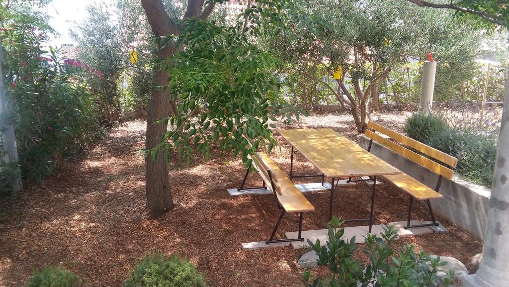 Apartments Erceg Omiš Eksteriør bilde