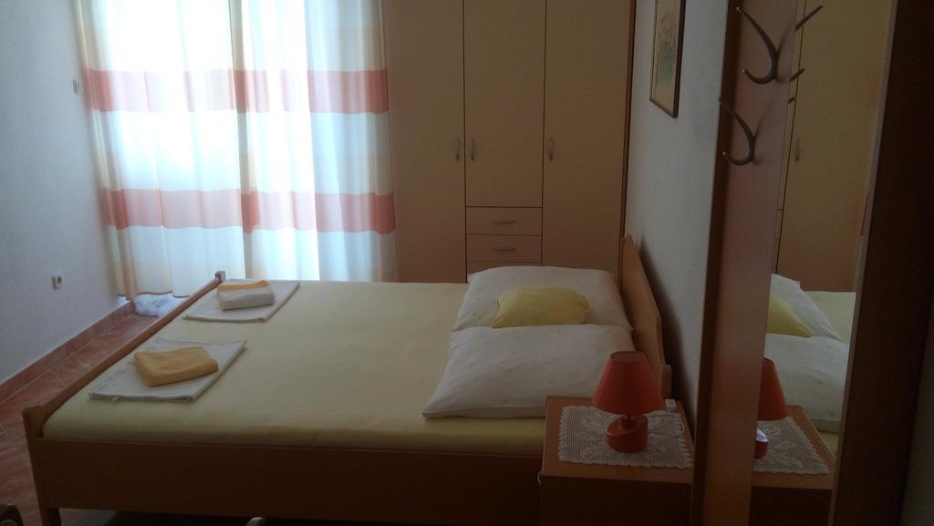 Apartments Erceg Omiš Eksteriør bilde