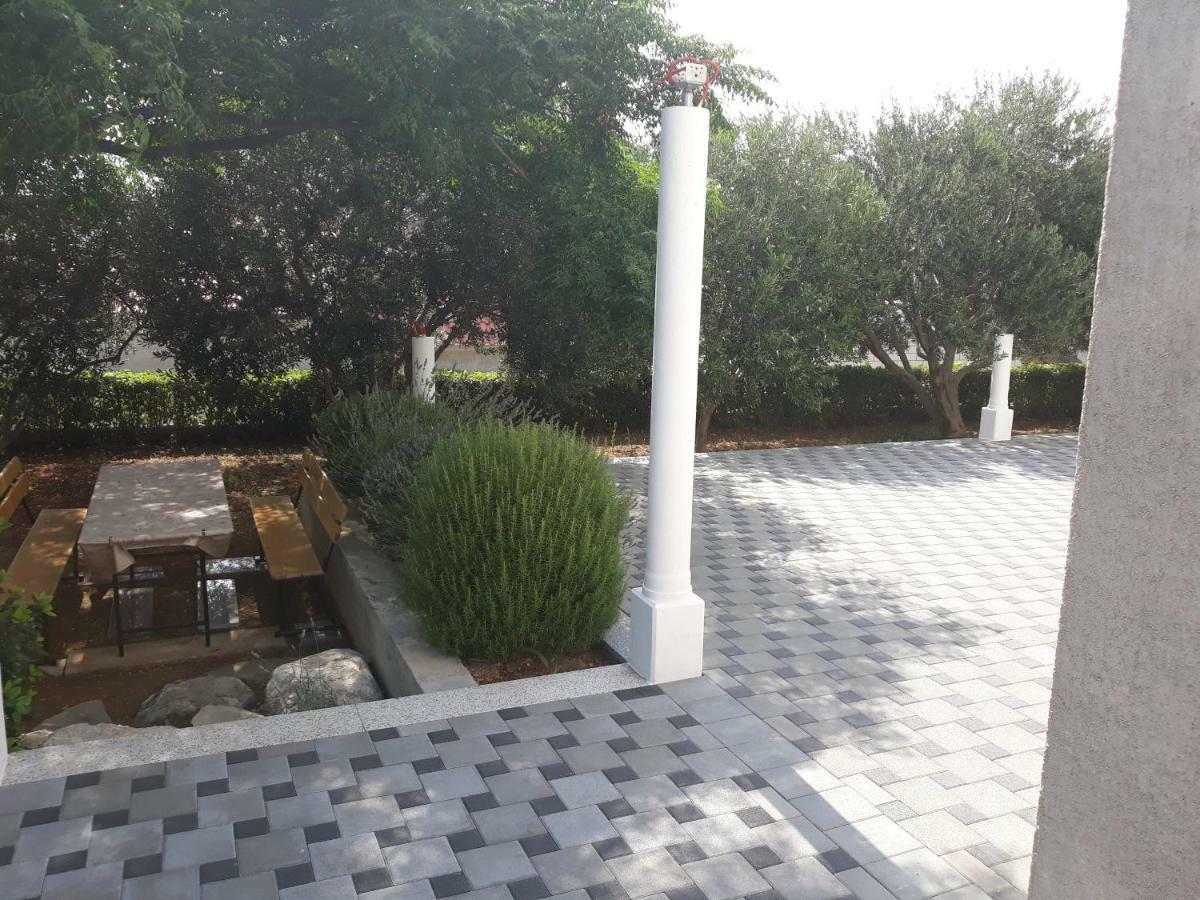 Apartments Erceg Omiš Eksteriør bilde