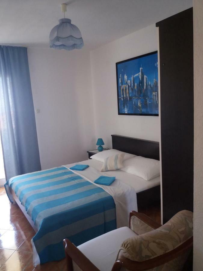 Apartments Erceg Omiš Eksteriør bilde