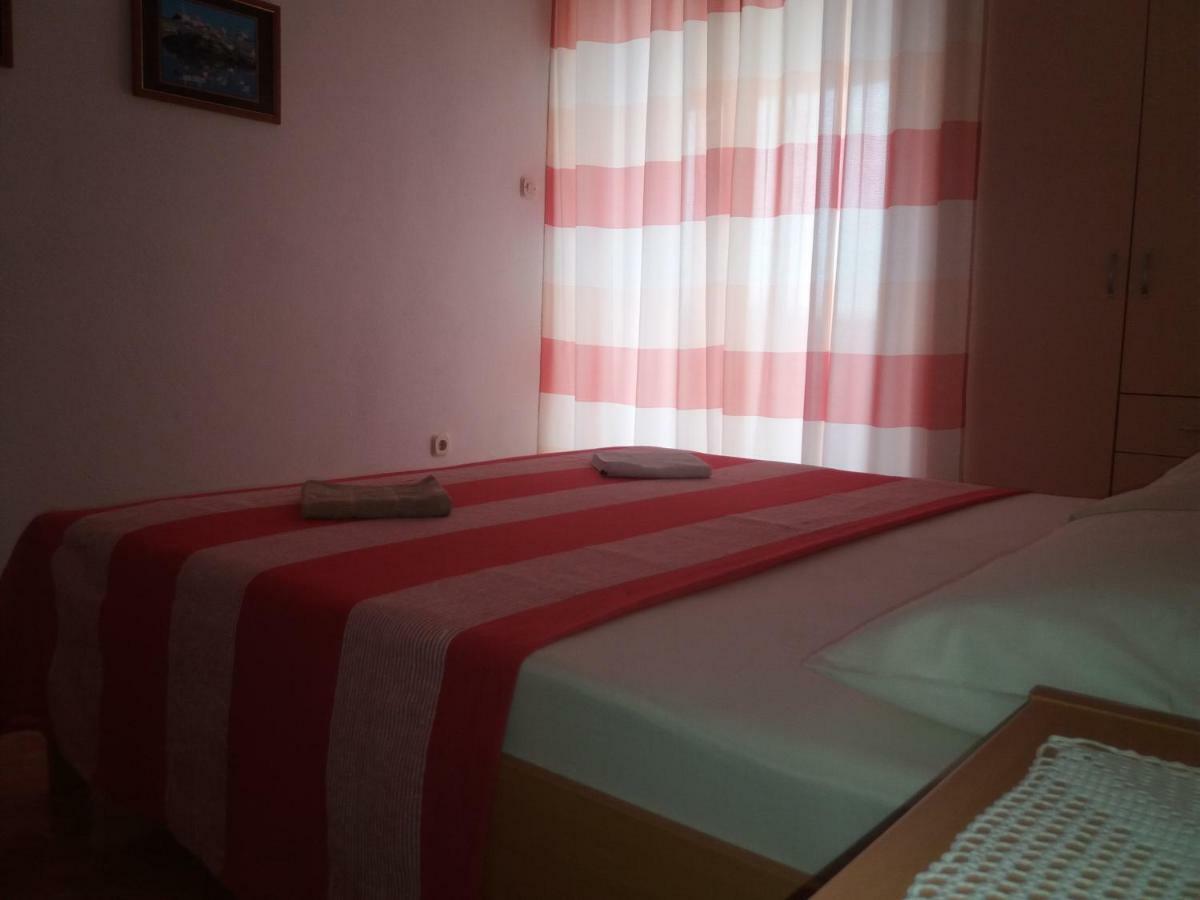 Apartments Erceg Omiš Eksteriør bilde