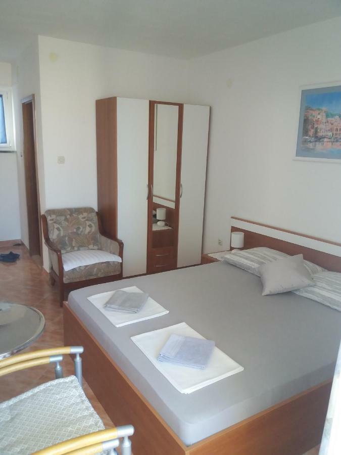 Apartments Erceg Omiš Eksteriør bilde