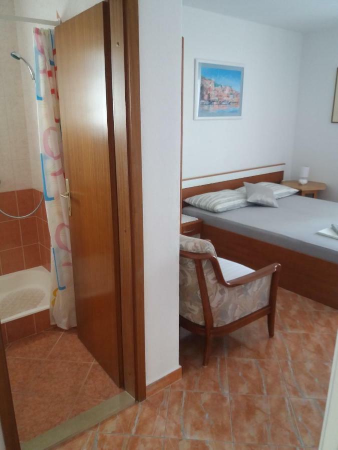 Apartments Erceg Omiš Eksteriør bilde