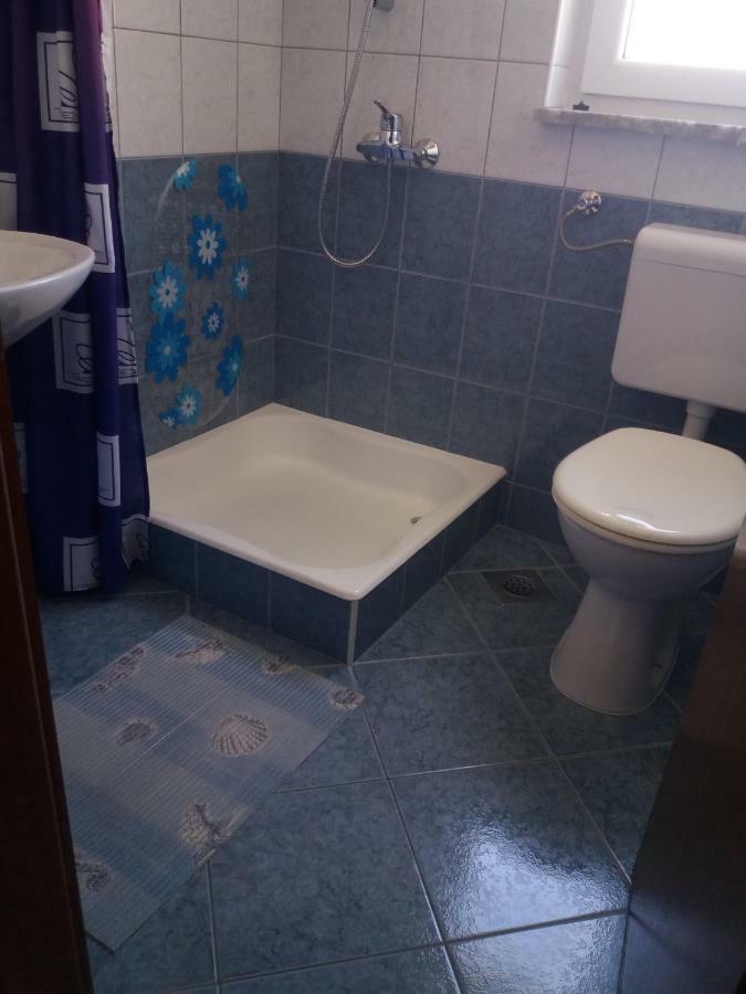 Apartments Erceg Omiš Eksteriør bilde