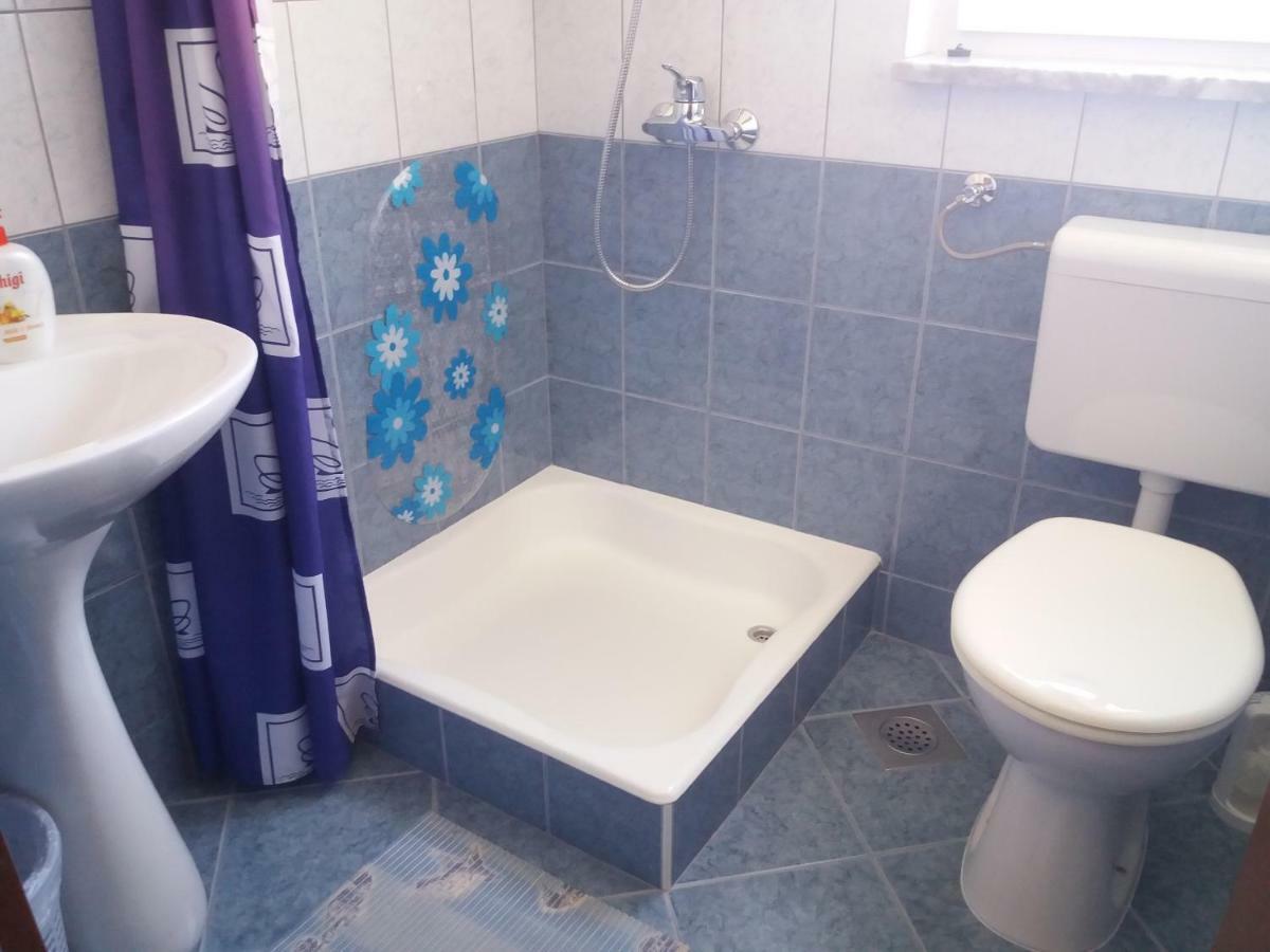 Apartments Erceg Omiš Eksteriør bilde